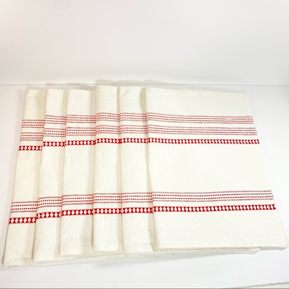 (6) Hearth and Hand Red Embroidered Placemats - Picture 5 of 6